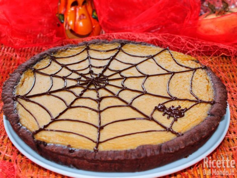 Crostata di zucca con la ragnatela
