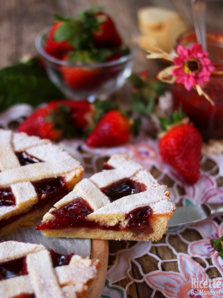 Crostata alla marmellata di fragole fatta in casa