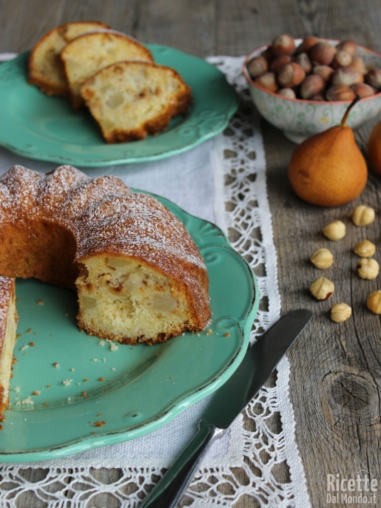 Ricetta ciambella di nocciole e pere