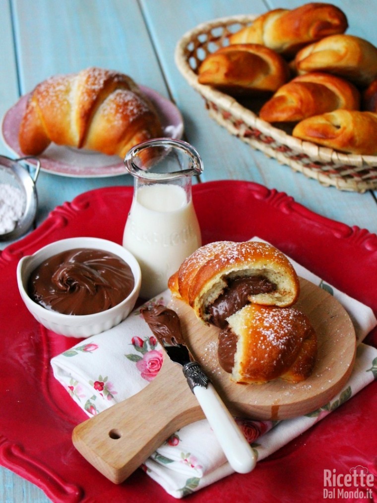 Croissant alla Nutella senza uova