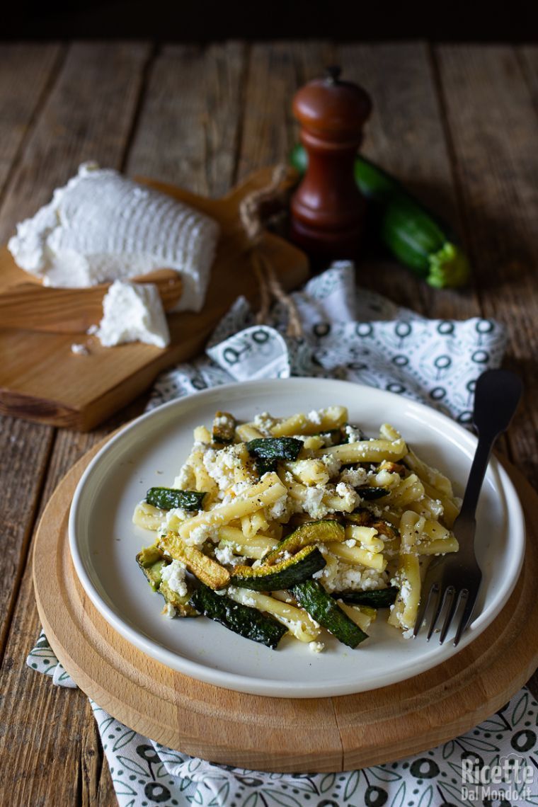 Come fare le caserecce con zucchine e ricotta