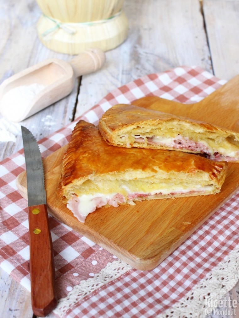 Come fare i calzoni veloci di sfoglia