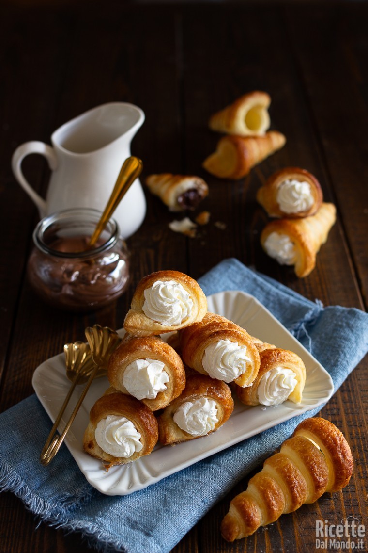 Ricetta cannoncini ripieni di Nutella e panna