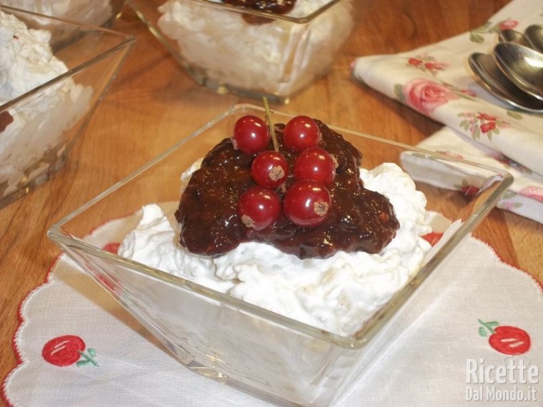 Crema di Riso con Salsa di Prugne