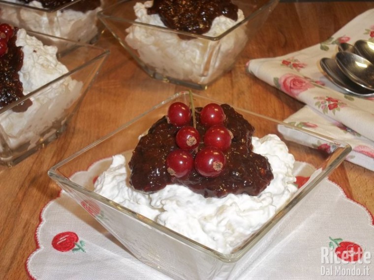 Crema di Riso con Salsa di Prugne