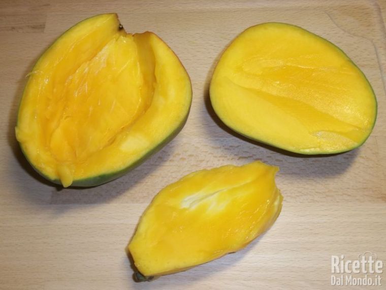 Spolpare il mango
