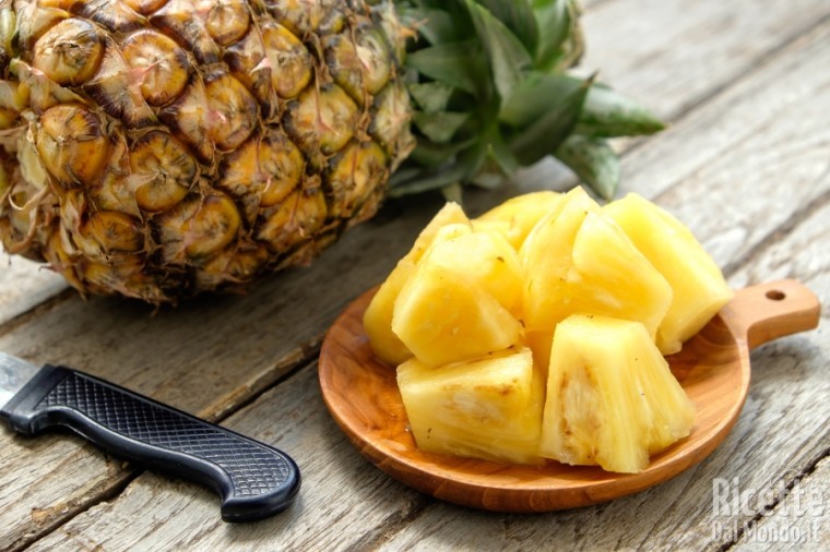 Ricetta Come pulire e tagliare l'ananas