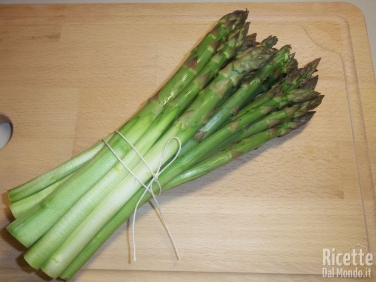 Come Pulire e Cuocere gli Asparagi