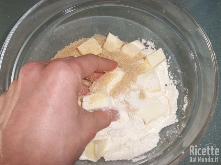 Crumble di Fragole e Mirtilli 6