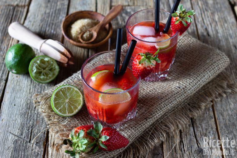 Caipiroska Alla Fragola Il Cocktail Fruttato Piu Fresco Dell Estate