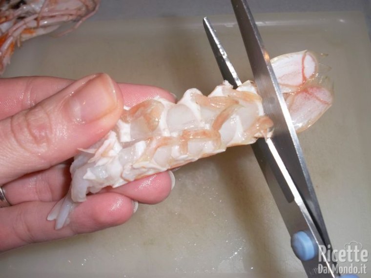 Come Pulire ed Aprire gli Scampi 5