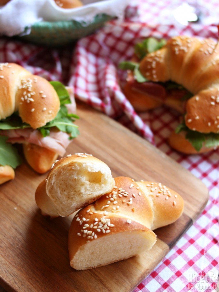 Come fare i cornetti salati di pasta brioche