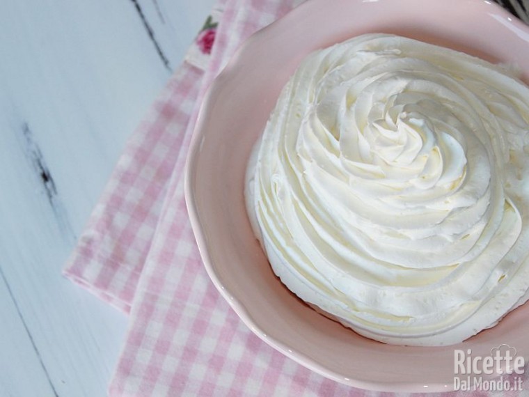 Crema al latte e panna 7