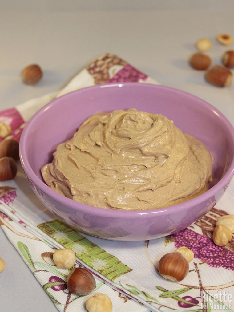 Come fare la crema alla nocciola