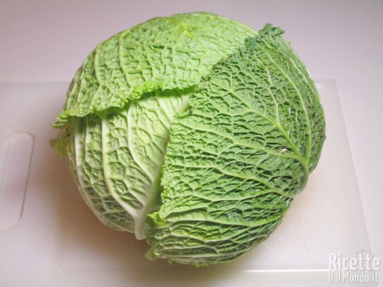 Come pulire e tagliare il cavolo verza 2