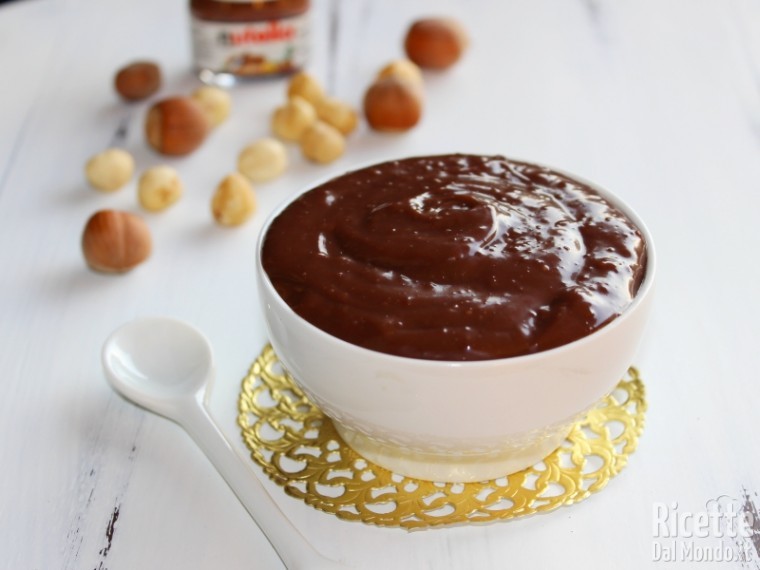 Crema alla Nutella per torte | RicetteDalMondo.it