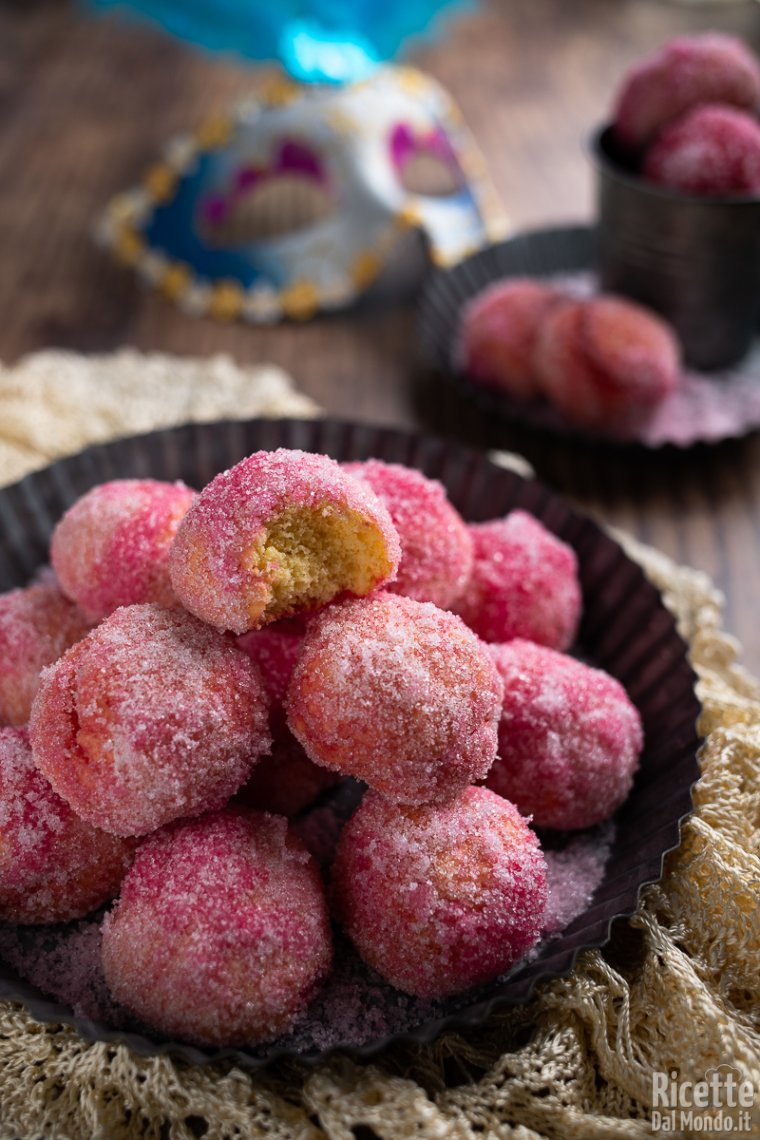 Come fare le castagnole al forno per Carnevale