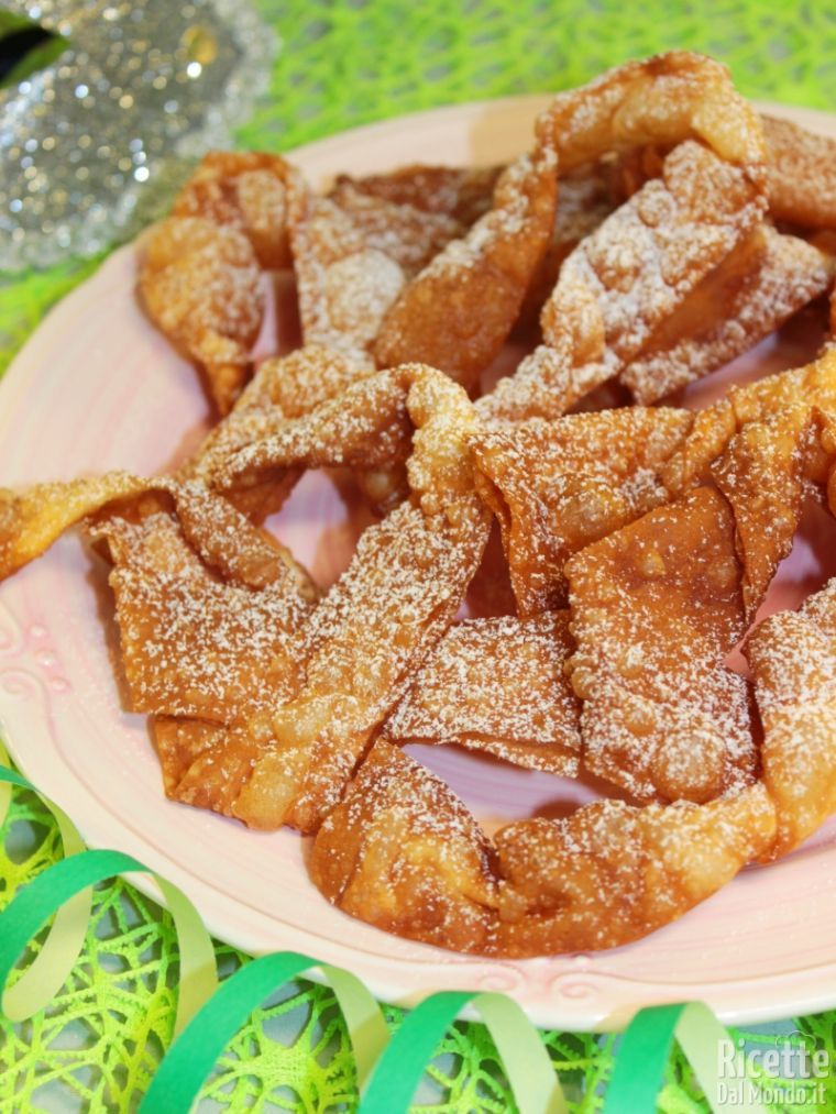 Come fare le chiacchiere veloci di pasta phillo