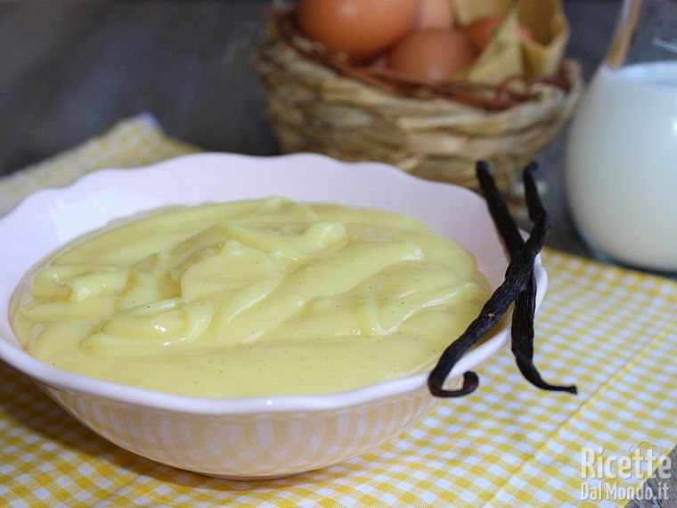 Crema Alla Vaniglia Per Torte Ricettedalmondo It