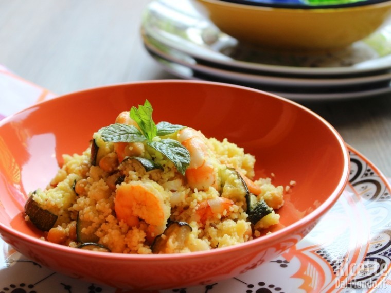 Ricetta cous cous con ceci, zucchine e gamberi