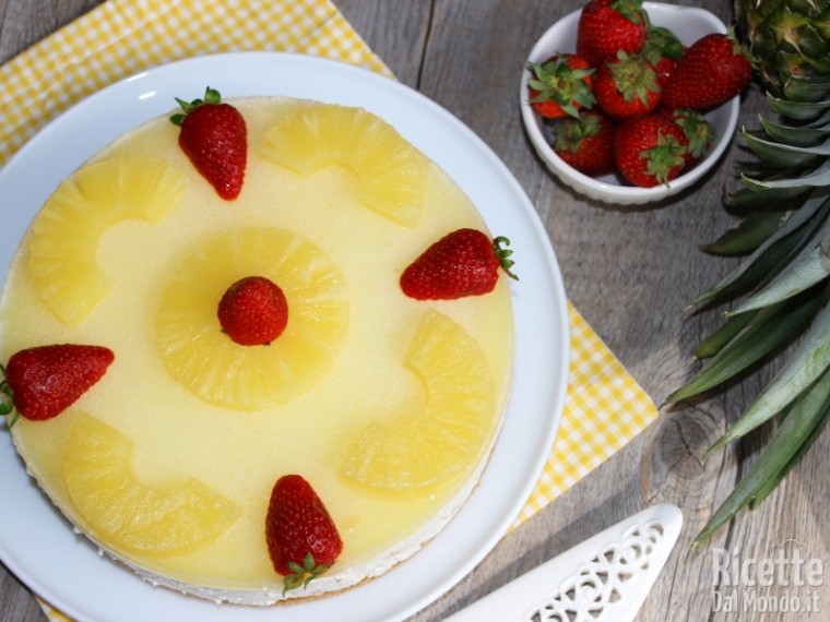 Cheesecake all'ananas senza cottura