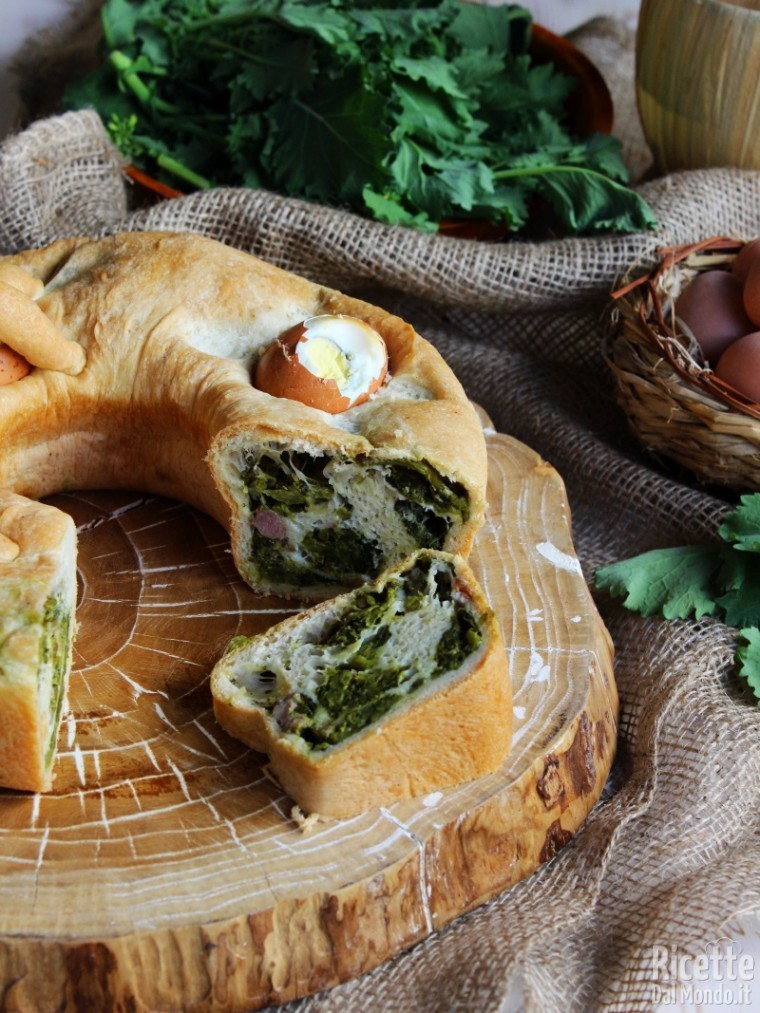 Come fare il casatiello salsiccia e friarielli