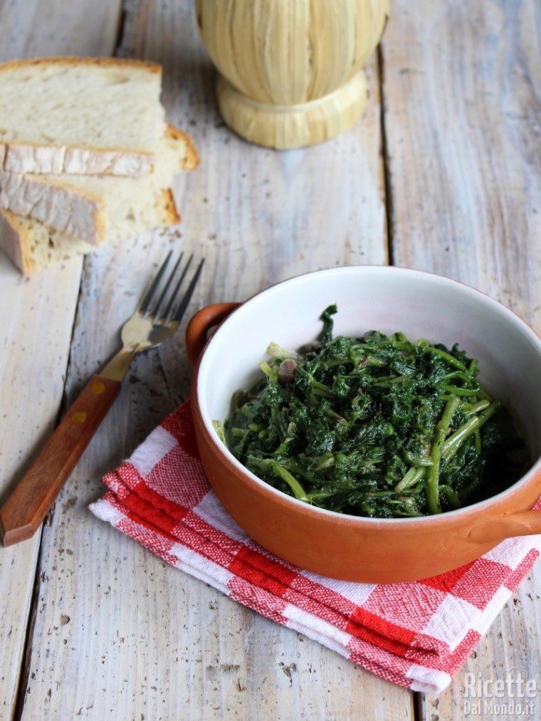 Come fare la cicoria in padella