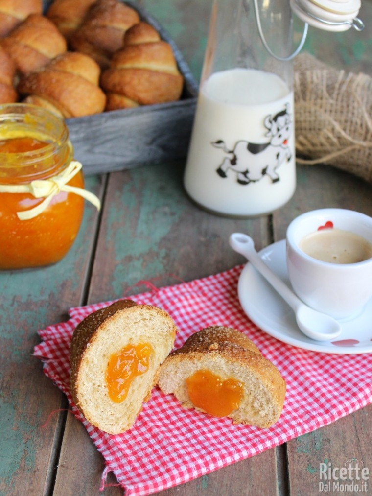 Come fare i cornetti ai cereali e miele