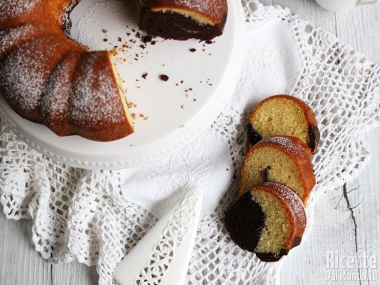 Ricetta ciambella bicolore alla panna