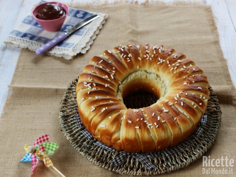 Corona di pan brioche dolce 8