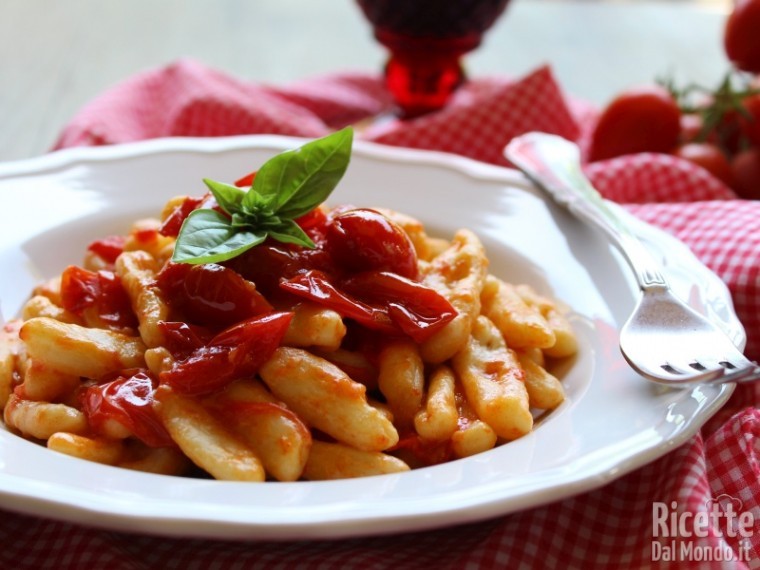 Cavatelli al sugo di pomodorini datterini freschi