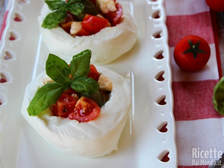 Ricetta cestini di mozzarella e pomodori