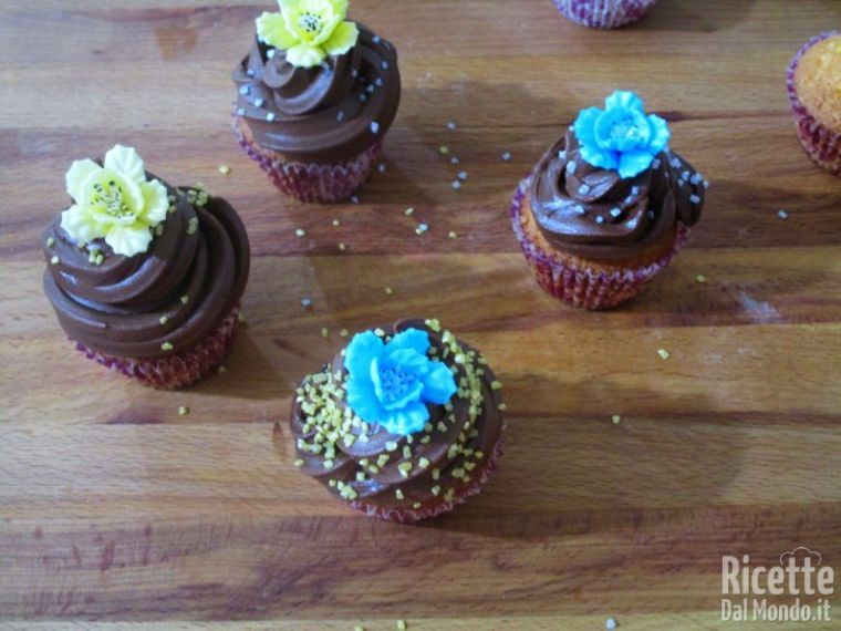 Coprire i cupcake con la crema