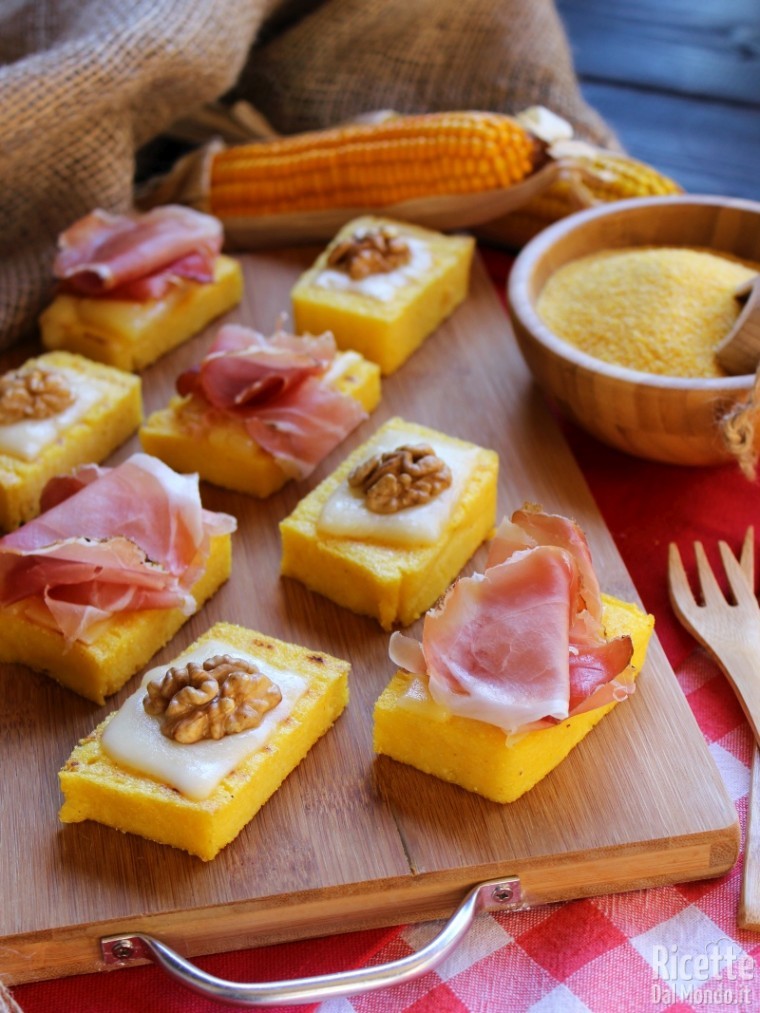 Crostini di polenta rustici