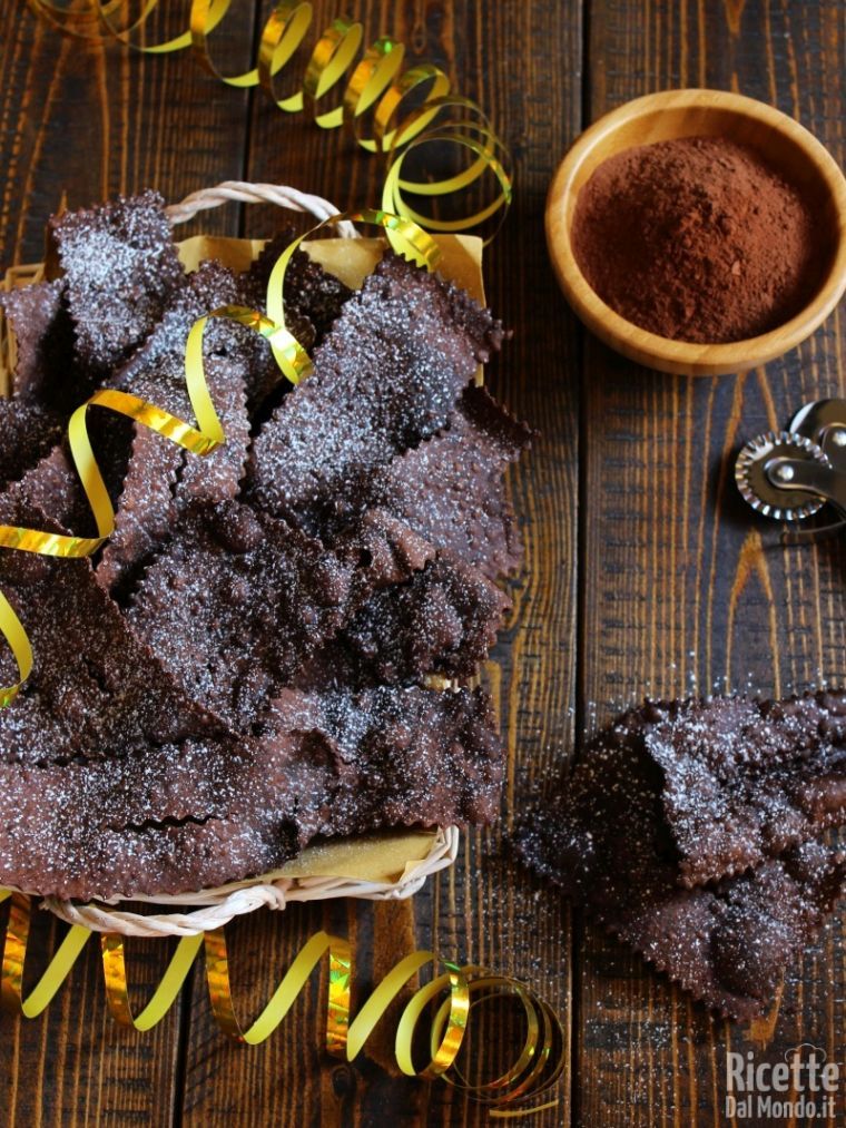 Come fare le chiacchiere di cioccolato