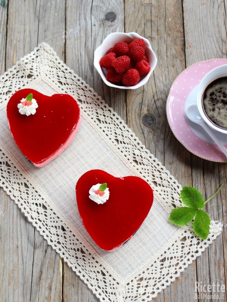 Come fare i cuori di mousse ai lamponi