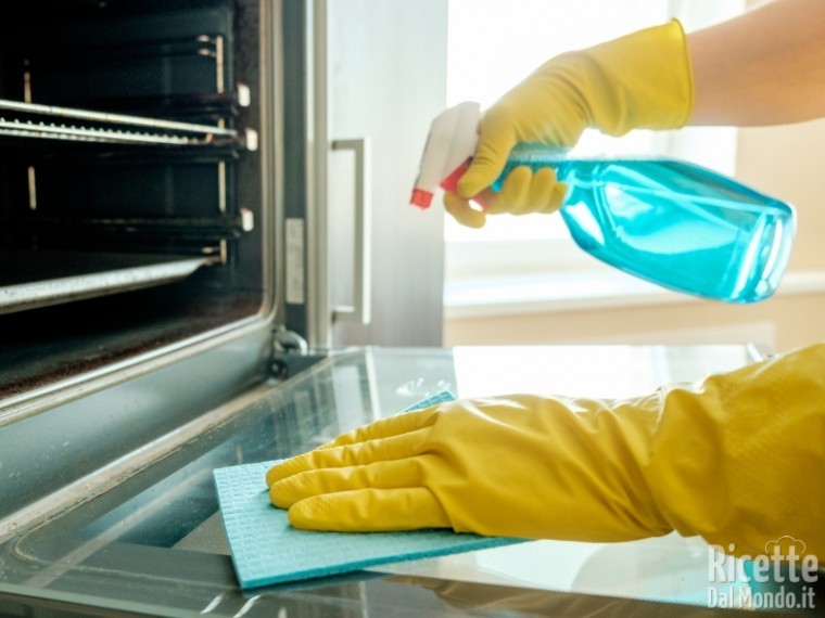 Ricetta Come pulire il forno