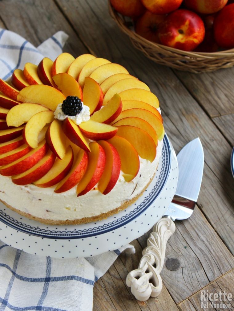 Gustosa cheesecake alle pesche e yogurt