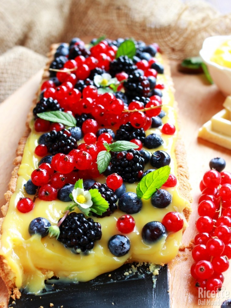 Crostata ai frutti di bosco freschi