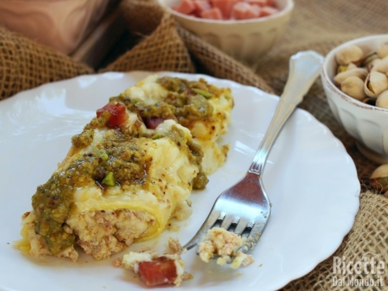 Ricetta cannelloni con mortadella e pesto di pistacchi