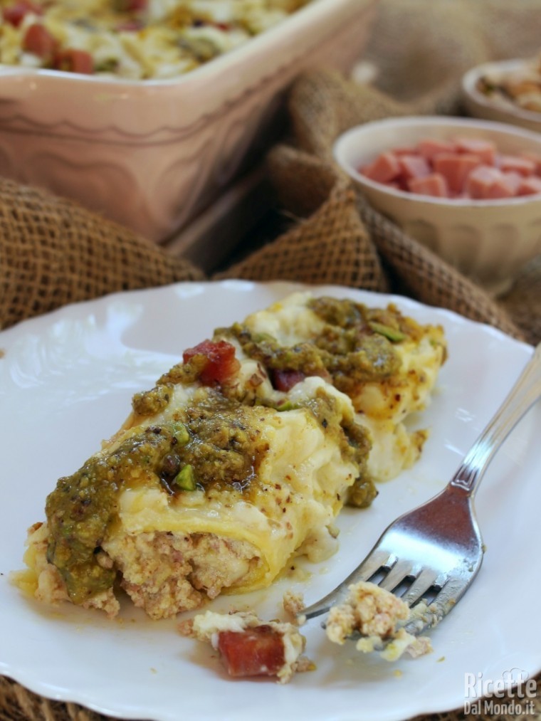 Come fare i cannelloni con mortadella e pesto di pistacchi