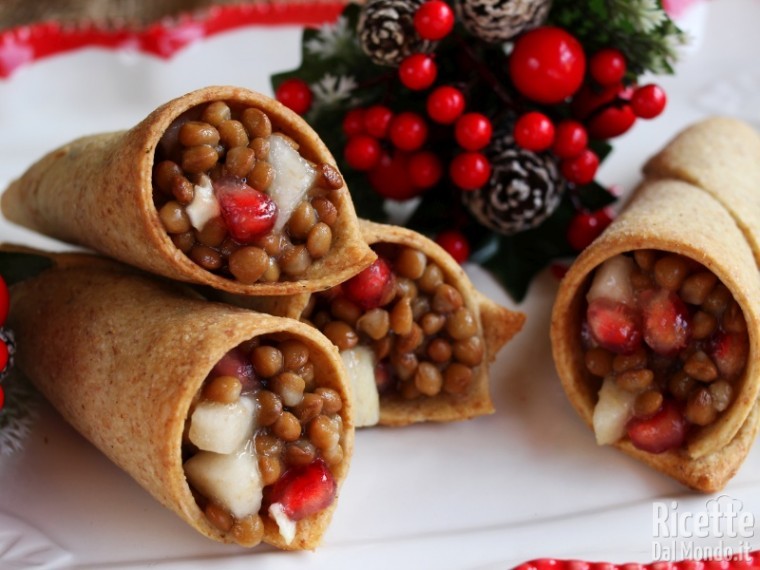 Ricetta cornucopie integrali con lenticchie e melagrana