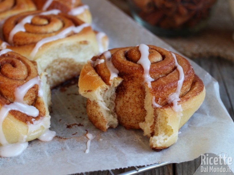 Cinnamon rolls, brioche alla cannella