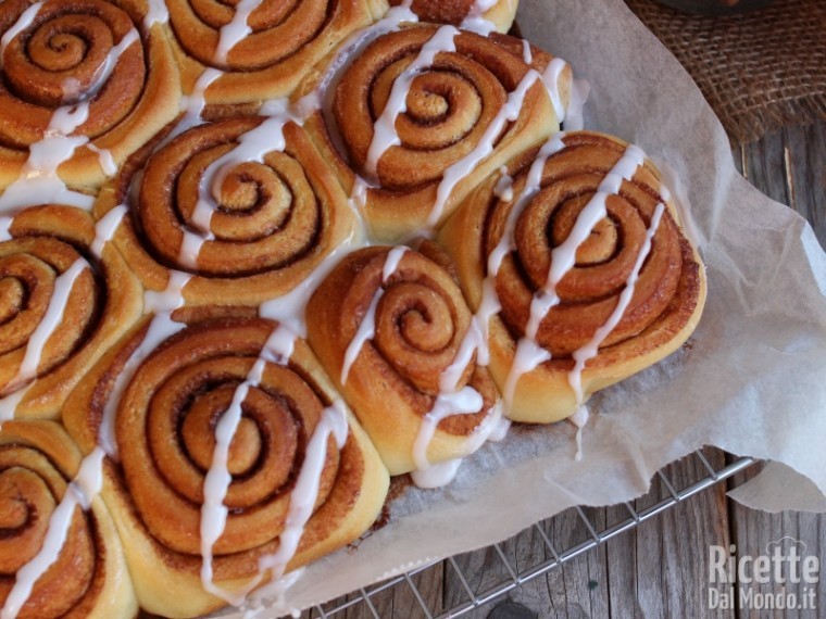 Ricetta cinnamon rolls