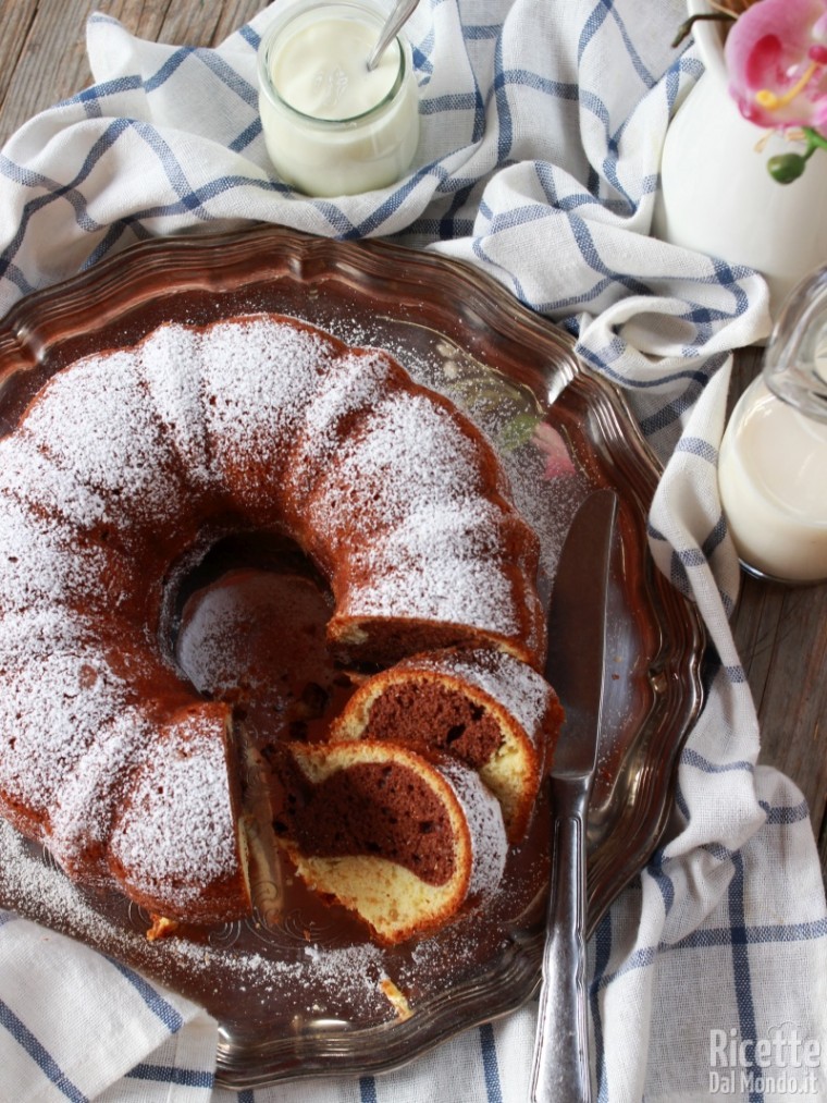 Ricetta ciambella bicolore allo yogurt