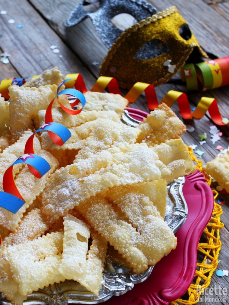 Chiacchiere alla panna fatte in casa