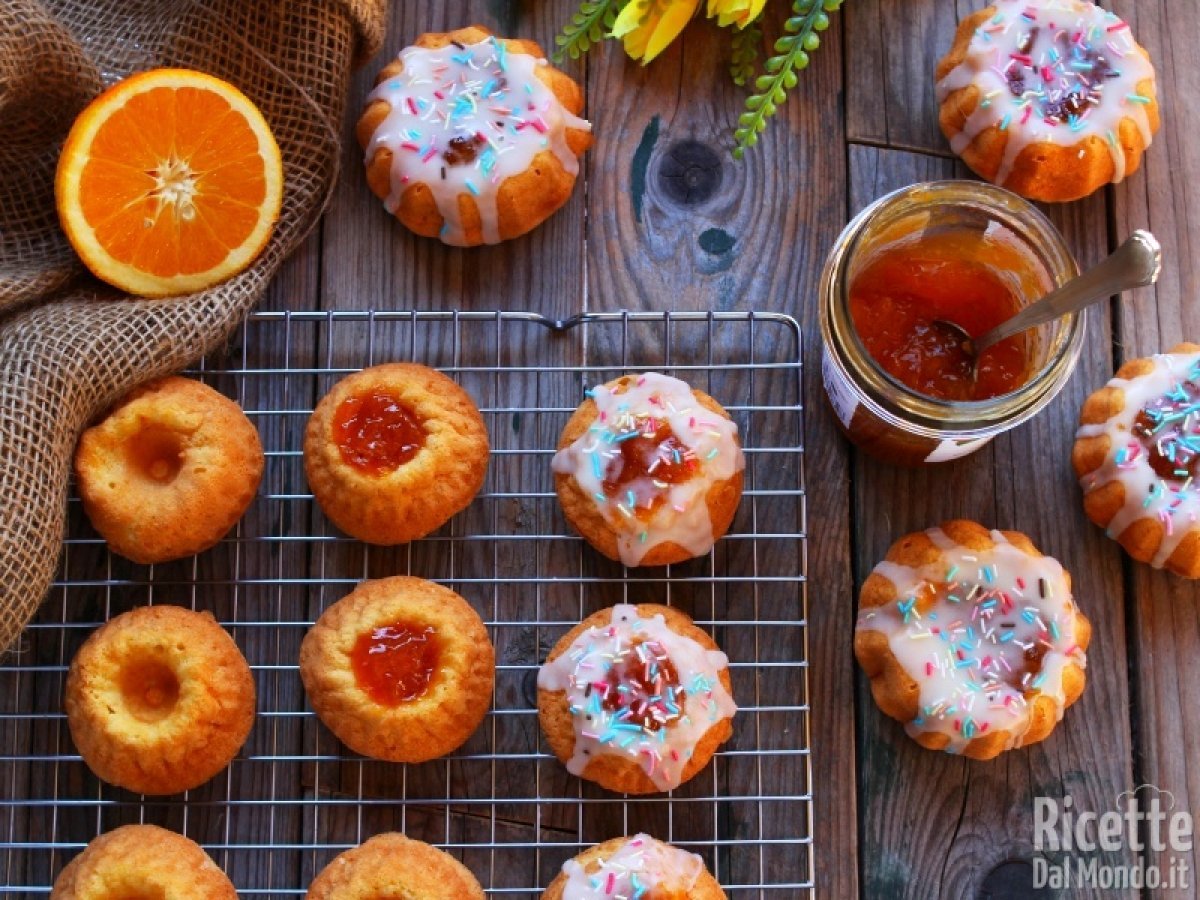 Ciambelline soffici glassate. La ricetta delle ciambelle da forno!