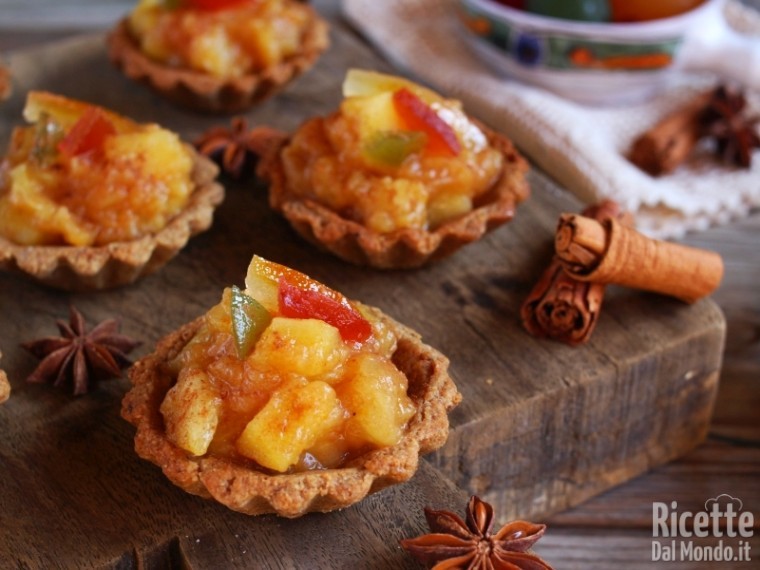 Semplici crostatine integrali con composta di mele