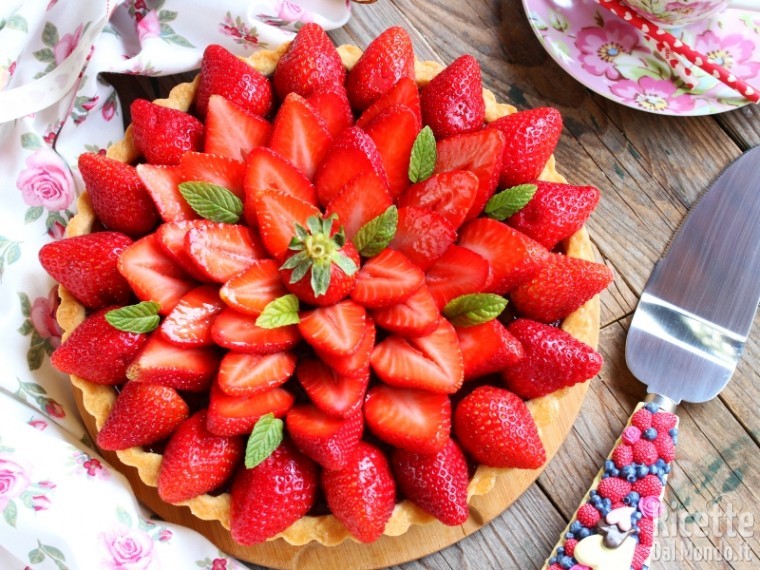 Ricetta Crostata alle fragole e marmellata