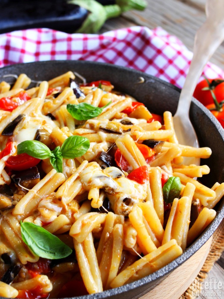 Pasta veloce con le melanzane